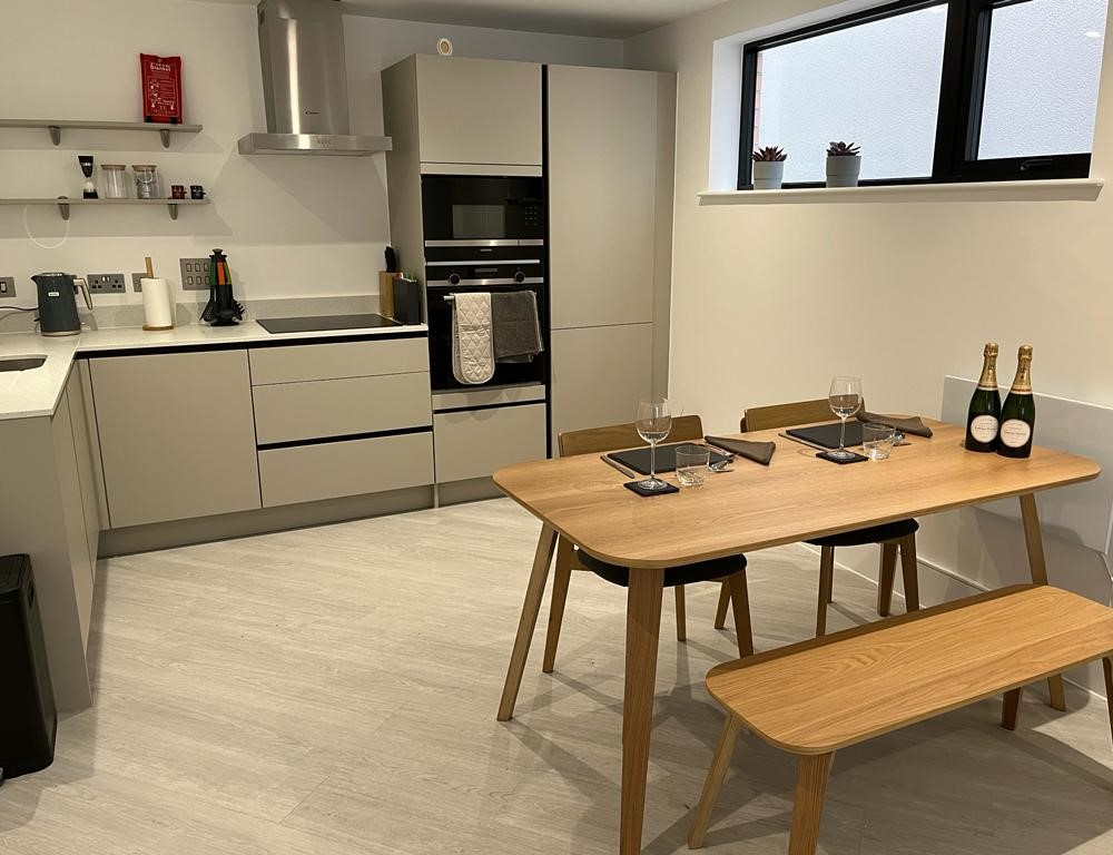 Kitchen__Dining_Space